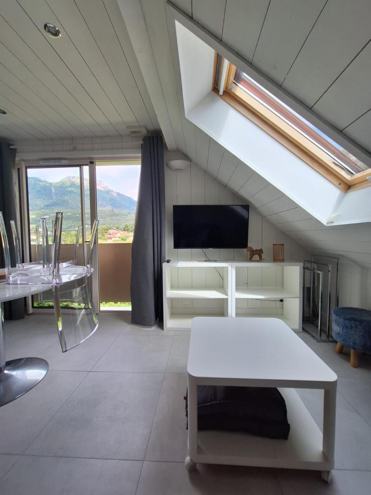 La Baie Des Voiles 3 Chambres 4 A 6 Personnes Au Bord Du Lac Plage Privee Duingt Exterior photo
